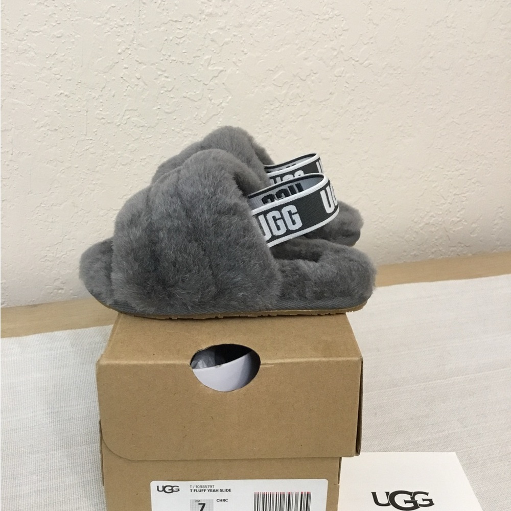 UGG Kids' Fluff Yeah Slide Slipper, Charcoal size 7